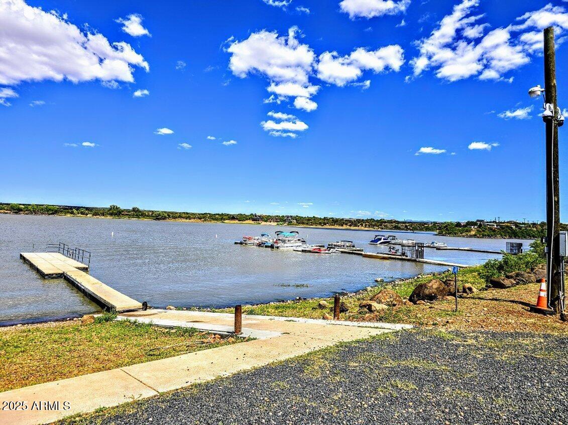 WHITE MOUNTAIN LAKE ESTATES - Land