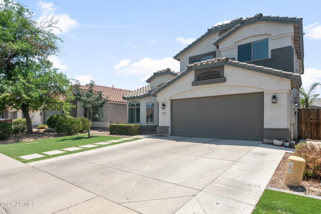 Photo of 717 E Leslie Avenue, San Tan Valley, AZ 85140 (MLS # 7053056)