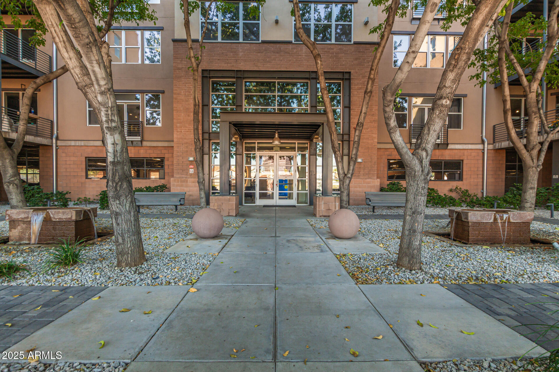 1326 N CENTRAL Avenue 303