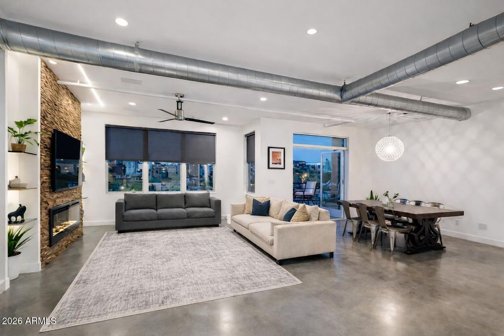 Photo of 1326 N Central Avenue #303, Phoenix, AZ 85004 (MLS # 6924451)