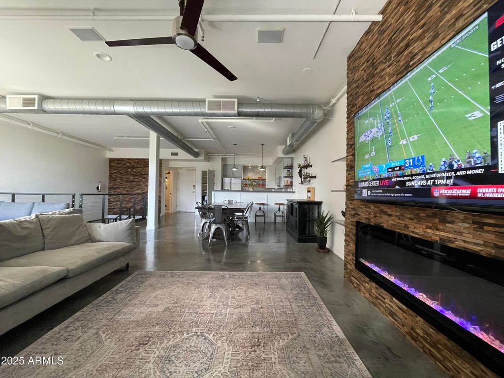 Photo of 1326 N Central Avenue #303, Phoenix, AZ 85004 (MLS # 6924451)