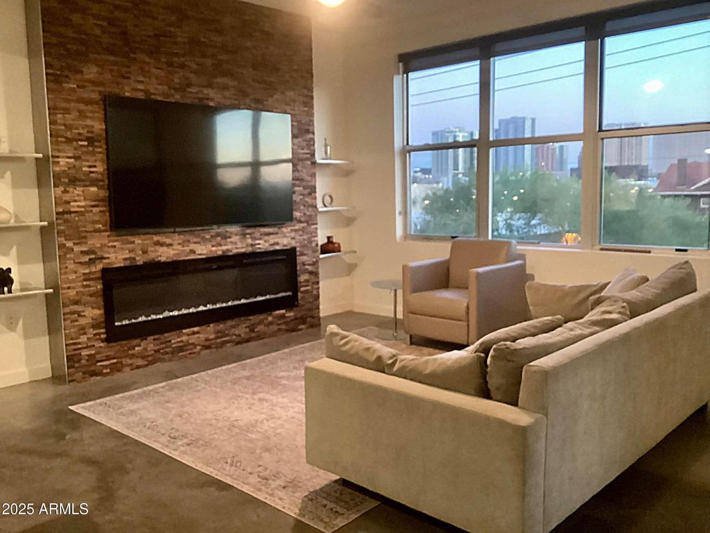 Photo of 1326 N Central Avenue #303, Phoenix, AZ 85004 (MLS # 6924451)