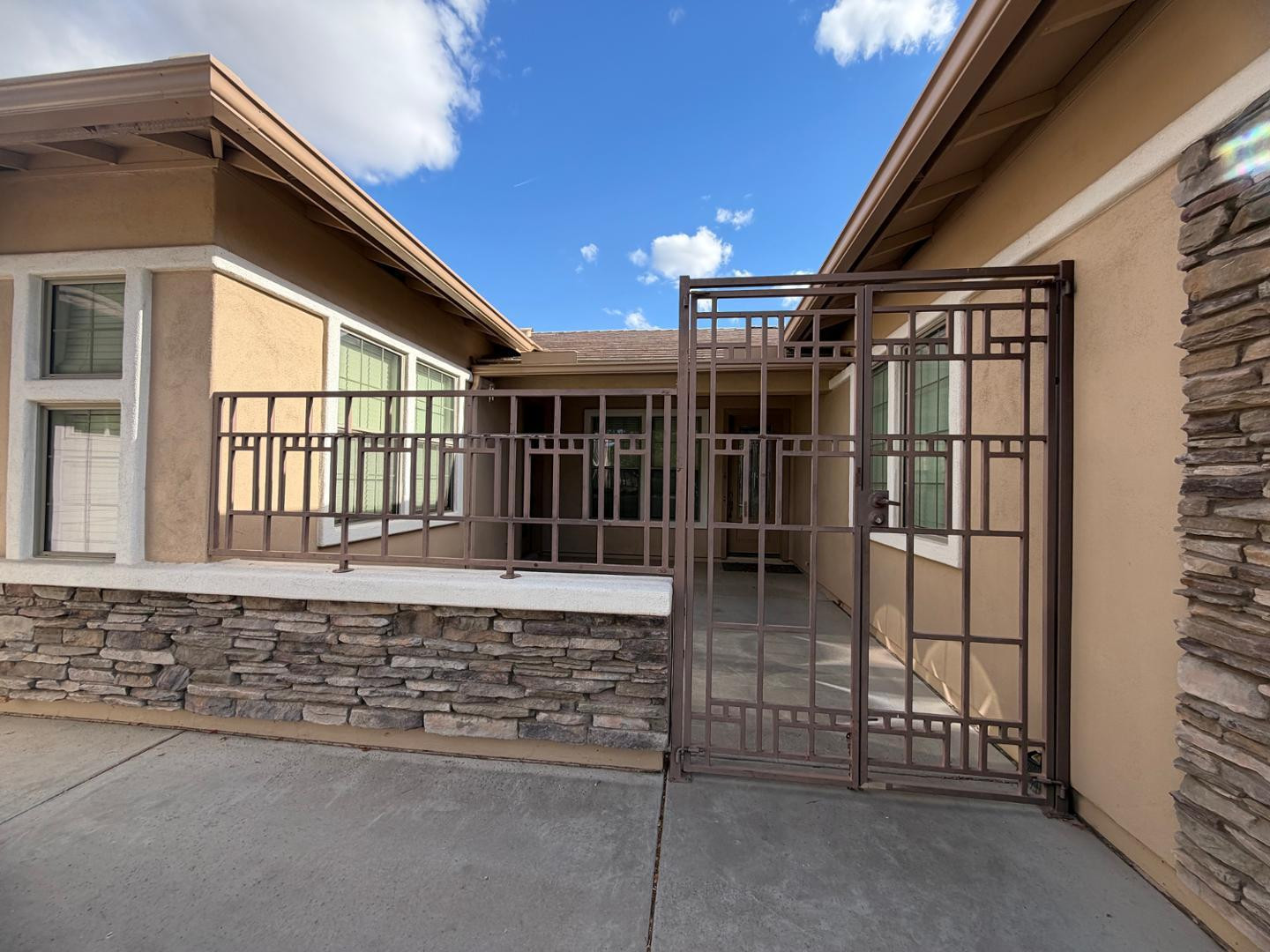 4505 W McNeil Street