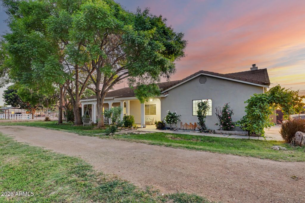 Photo of 21654 S 158th Street, Gilbert, AZ 85298 (MLS # 7014213)