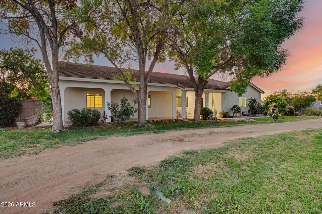 Photo of 21654 S 158th Street, Gilbert, AZ 85298 (MLS # 7014213)