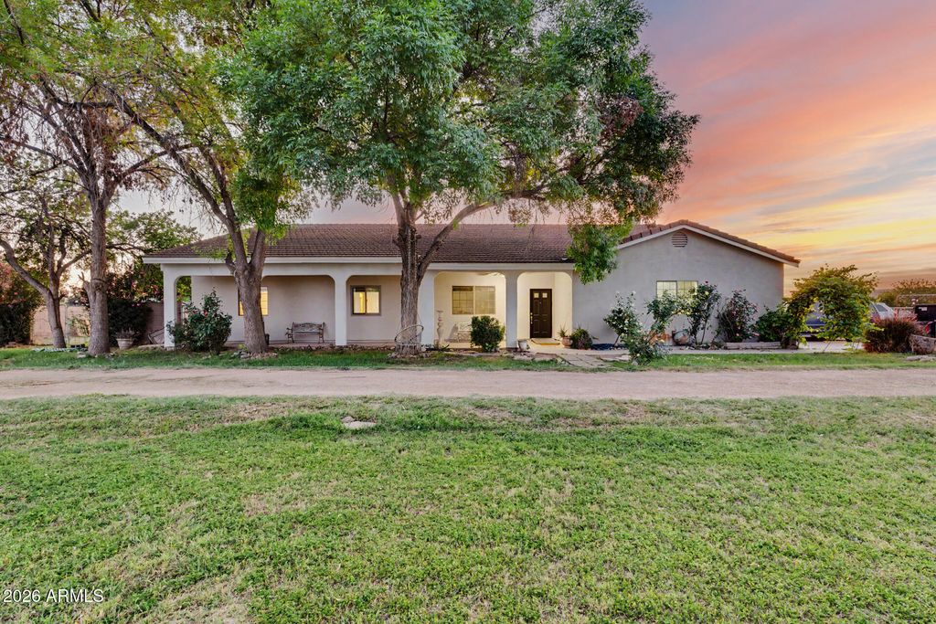 Photo of 21654 S 158th Street, Gilbert, AZ 85298 (MLS # 7014213)