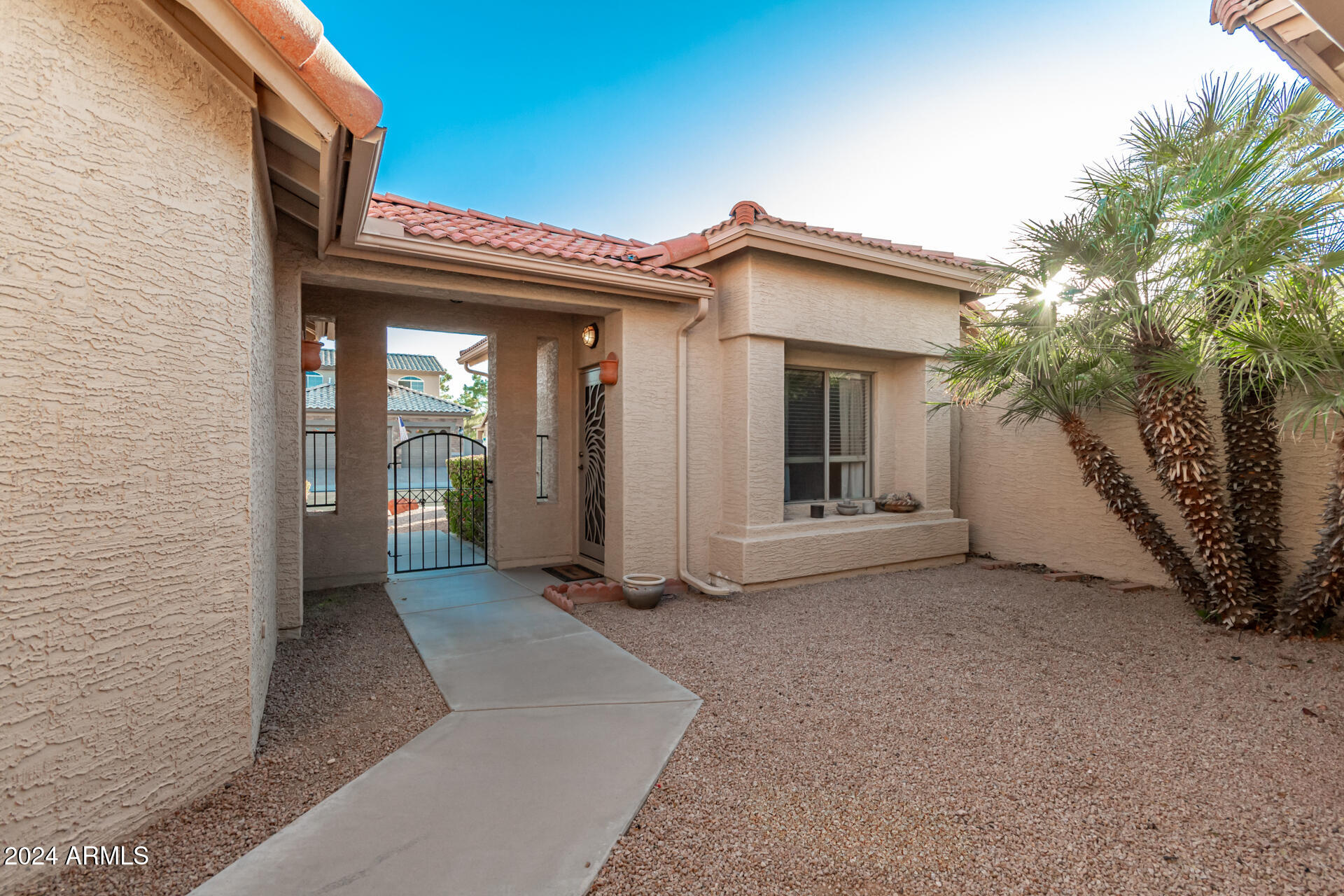 402 W BEECHNUT Place