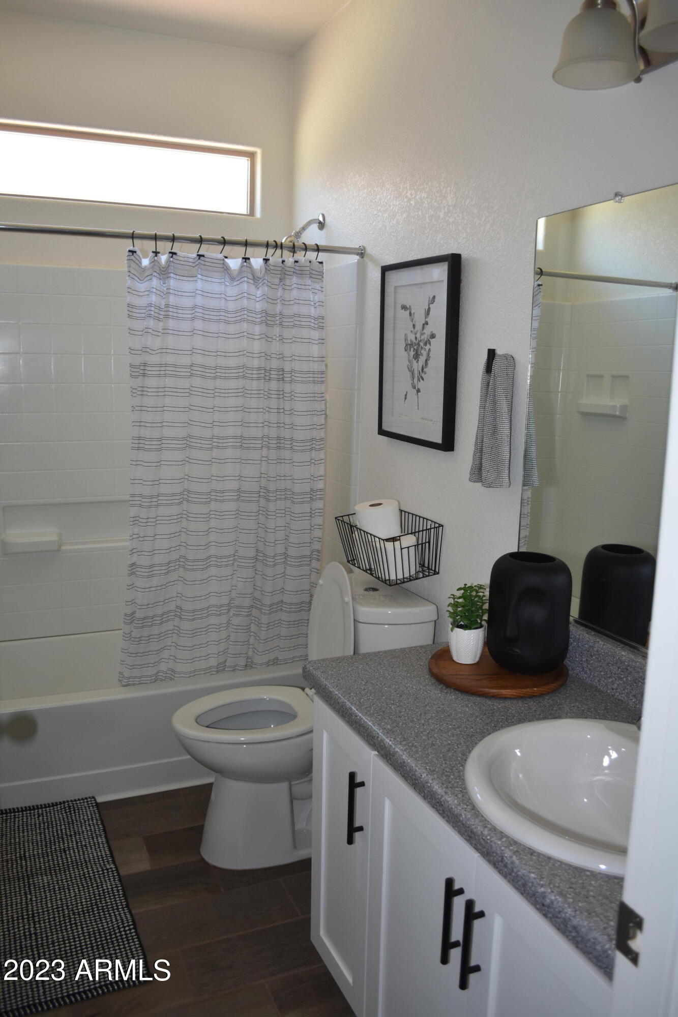 Holiday - Residential Lease