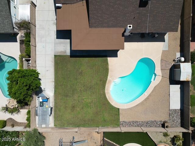 4432 E VOLTAIRE Avenue