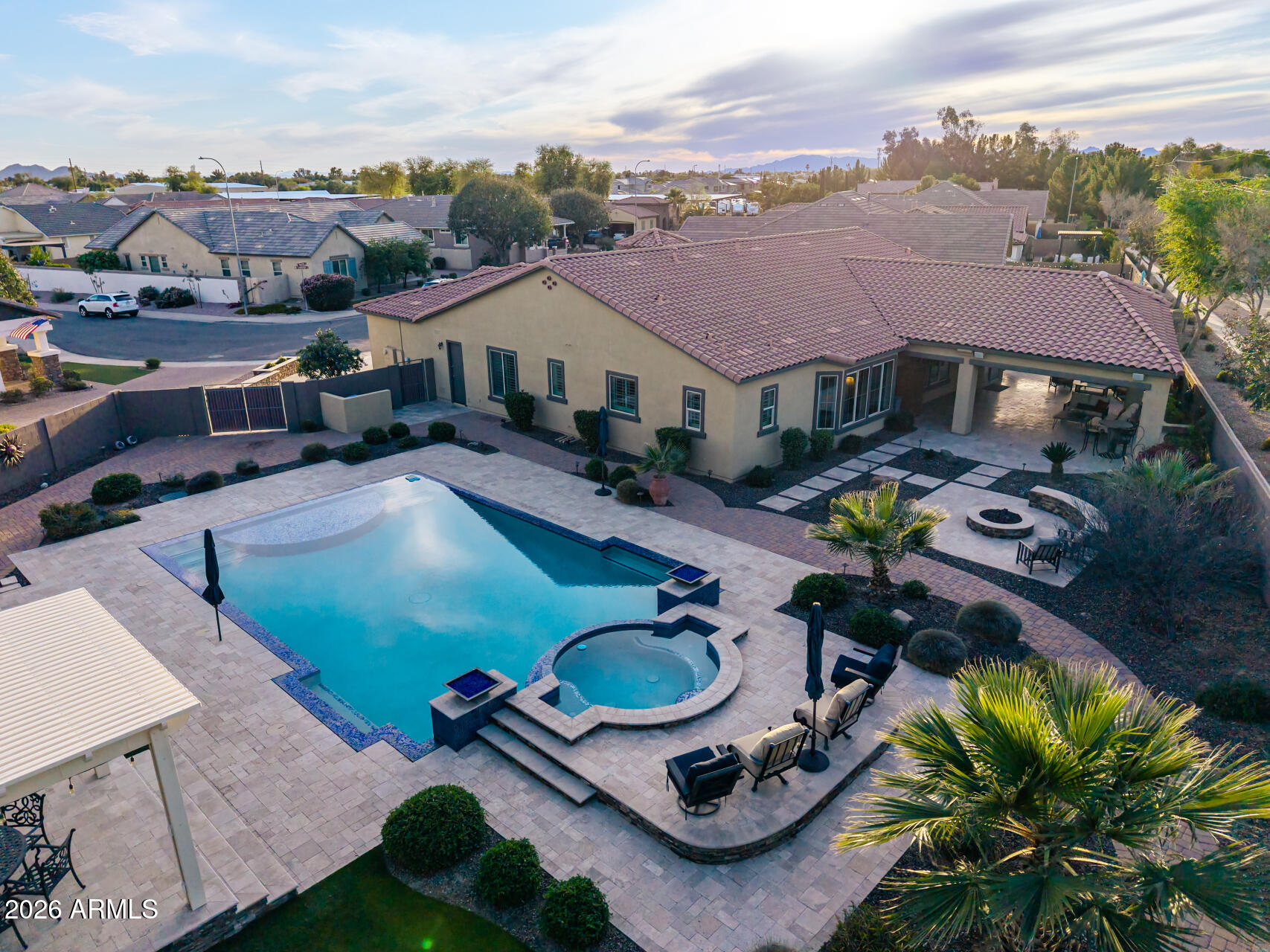 1566 E AQUARIUS Place