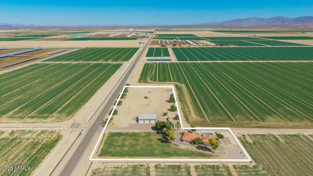 Photo of 6901 S Palo Verde Road, Buckeye, AZ 85326 (MLS # 6928557)