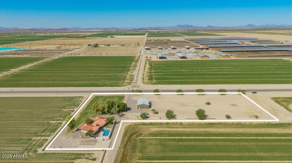 Photo of 6901 S Palo Verde Road, Buckeye, AZ 85326 (MLS # 6928557)