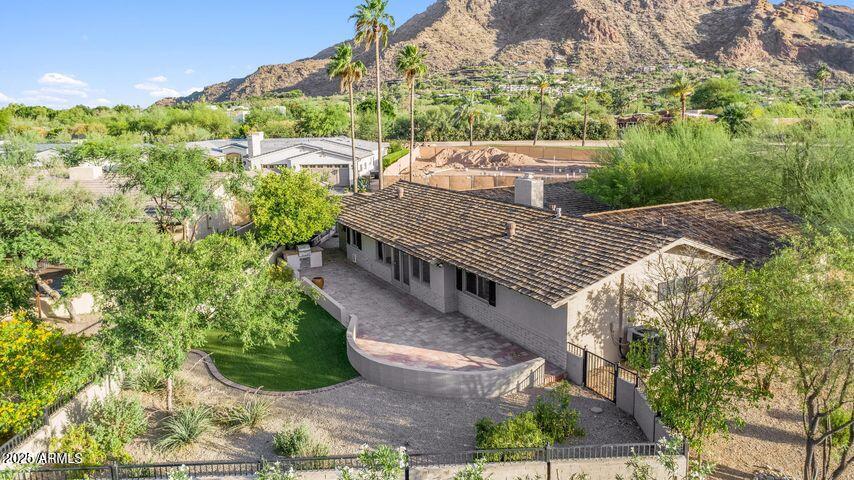 5635 E LINCOLN Drive 34