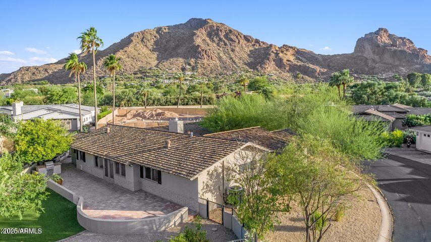 5635 E LINCOLN Drive 34