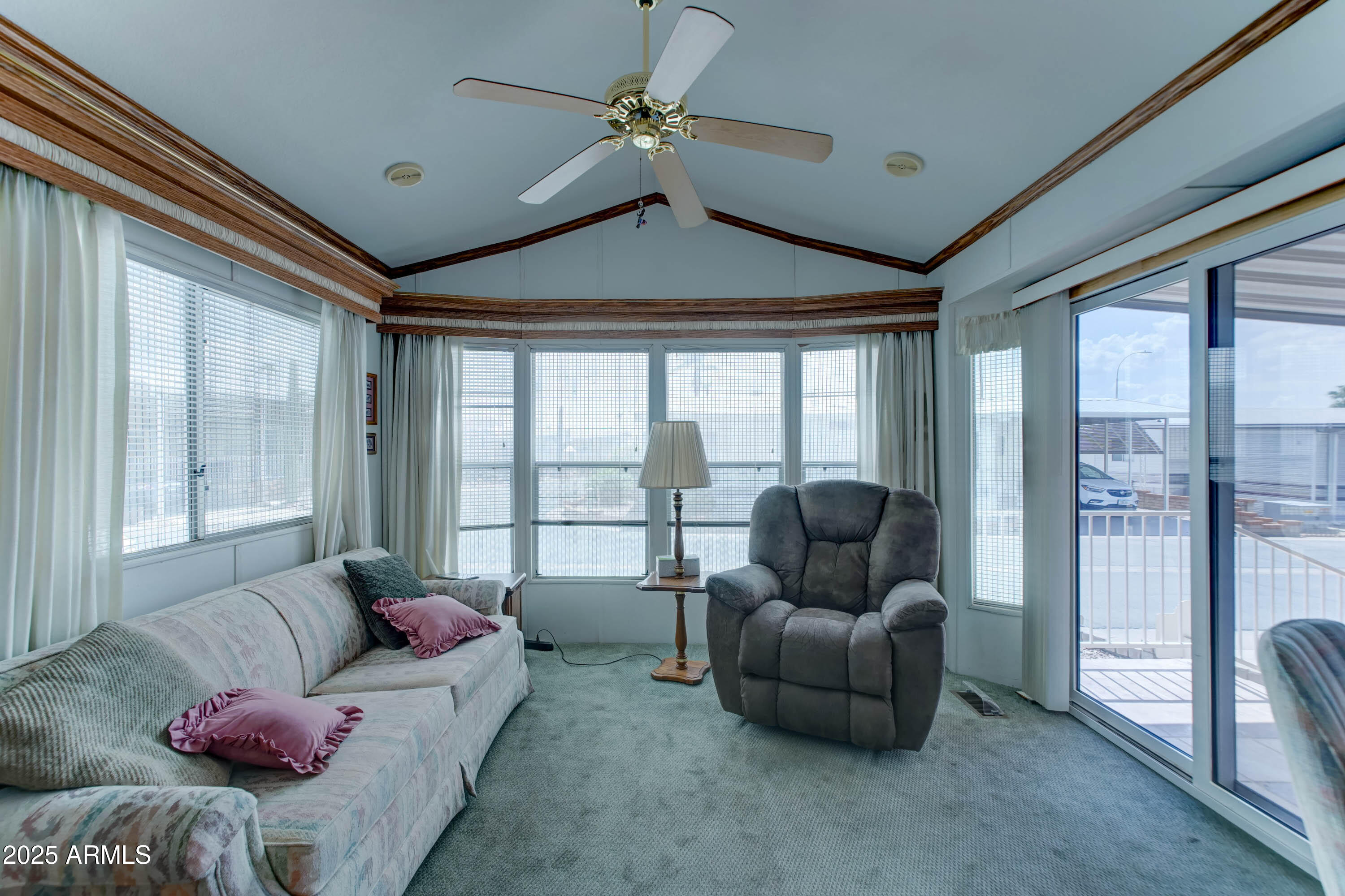 111 S GREENFIELD Road 822