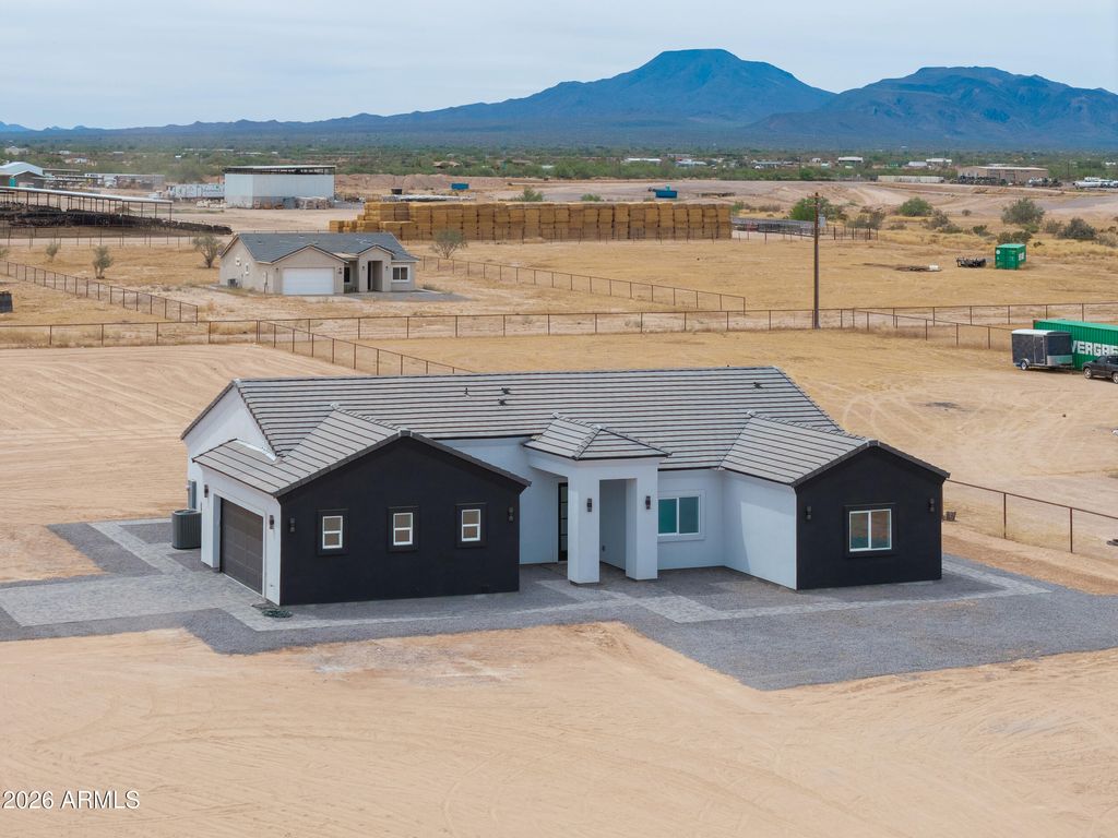 Photo of 43419 W Carefree Place, Maricopa, AZ 85138 (MLS # 7013105)