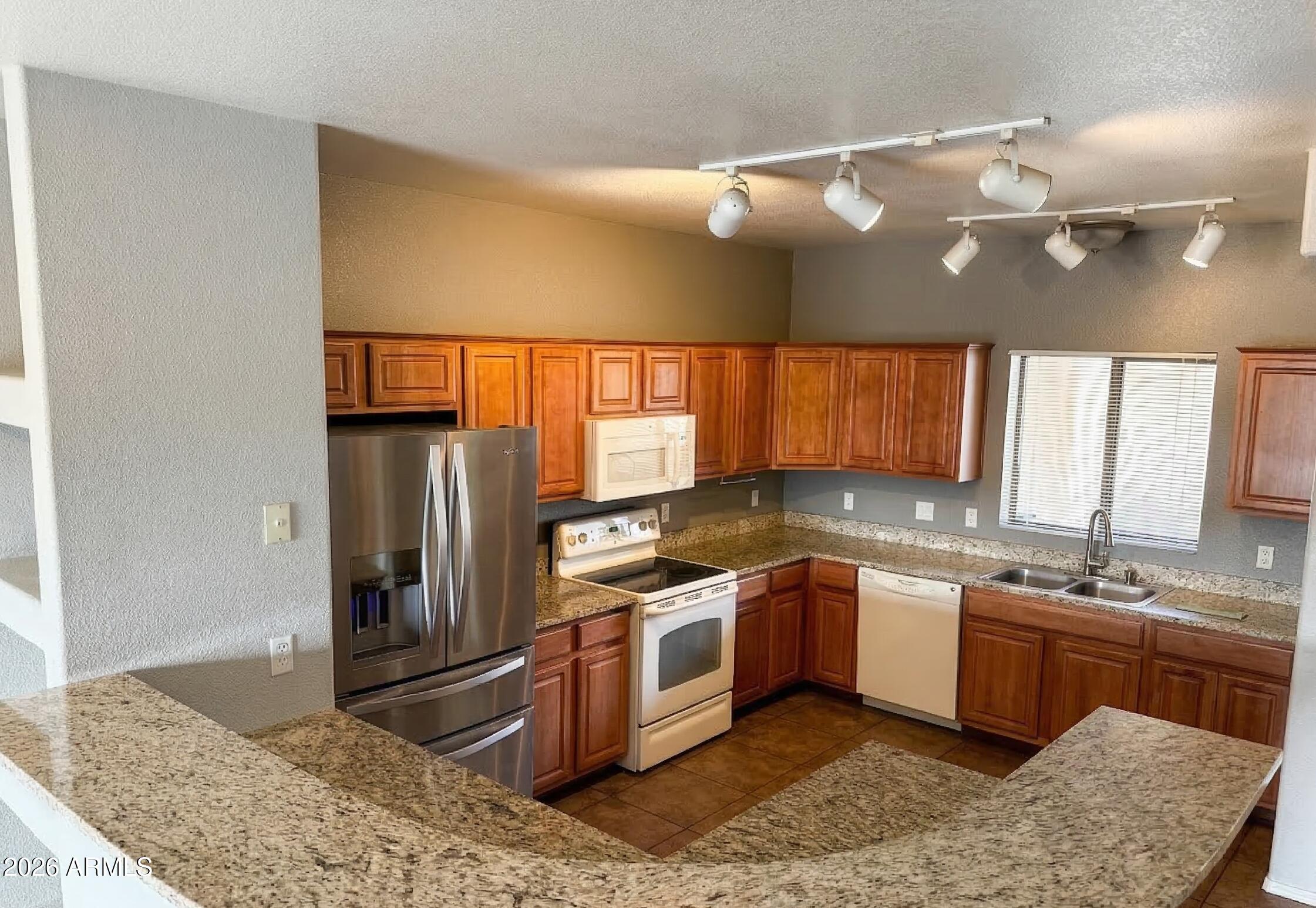 920 E DEVONSHIRE Avenue 4023