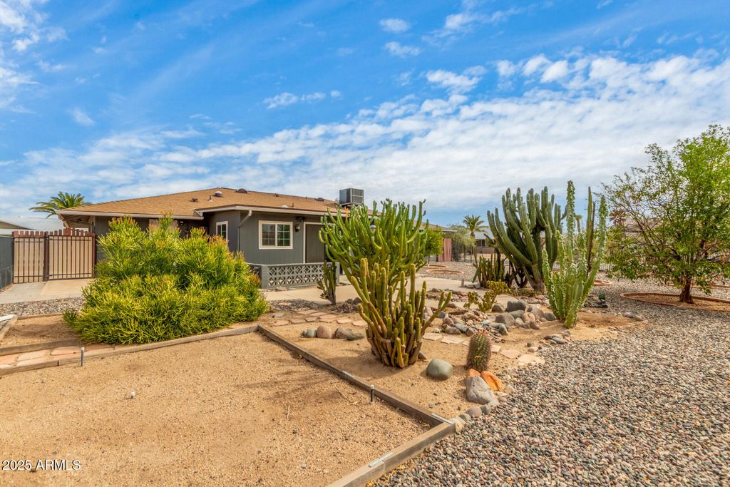 Photo of 12434 W Galaxy Drive, Sun City West, AZ 85375 (MLS # 6893910)