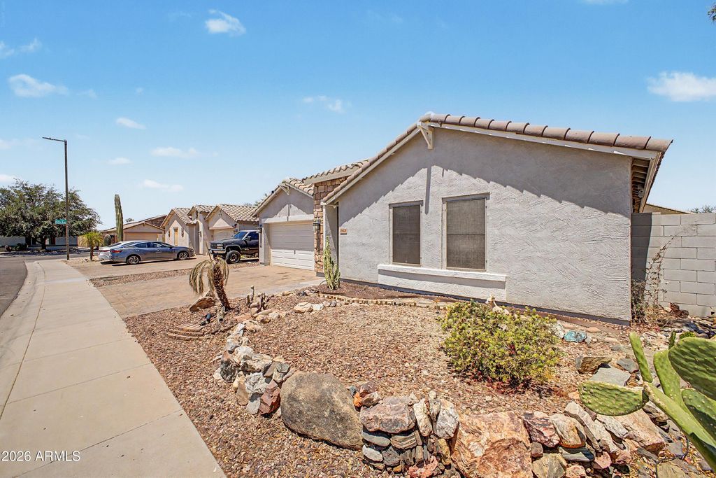 Photo of 25652 W Rio Vista Lane, Buckeye, AZ 85326 (MLS # 7023816)