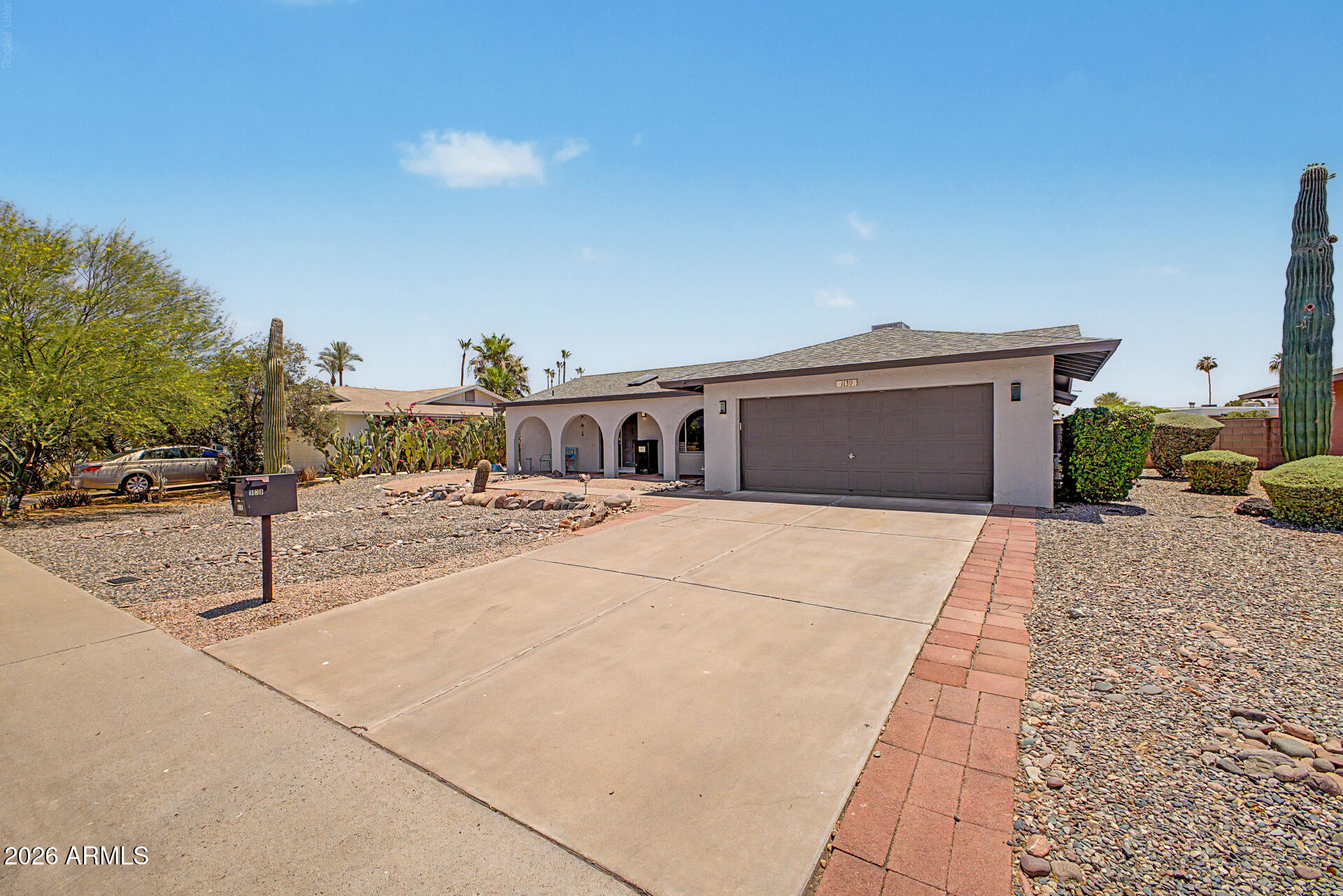 1139 E WATSON Drive