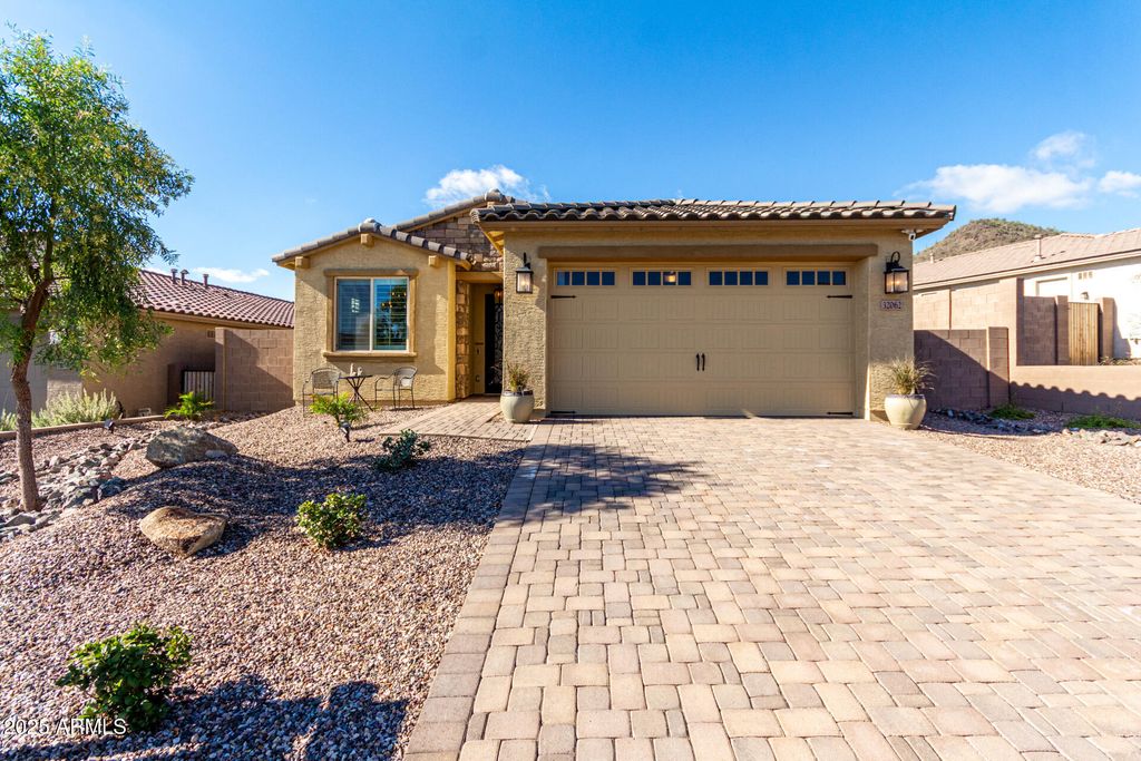 Photo of 32062 N 124th Drive, Peoria, AZ 85383 (MLS # 6951757)