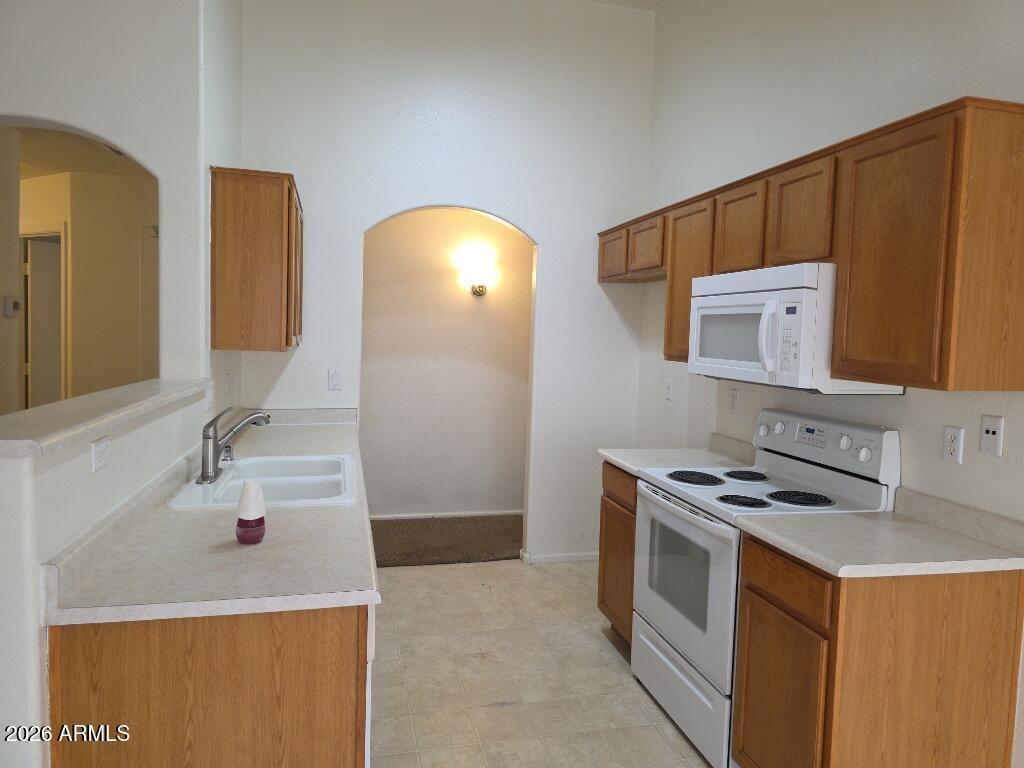 16536 W Moreland Street