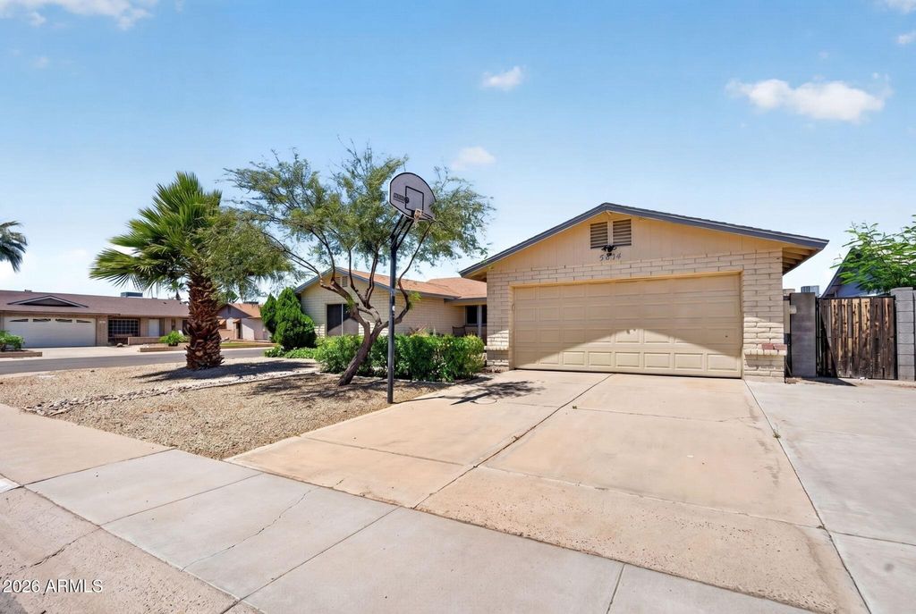 Photo of 5834 W Mescal Street, Glendale, AZ 85304 (MLS # 7031010)