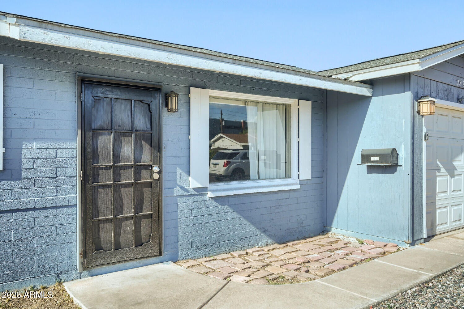 2816 W MARSHALL Avenue