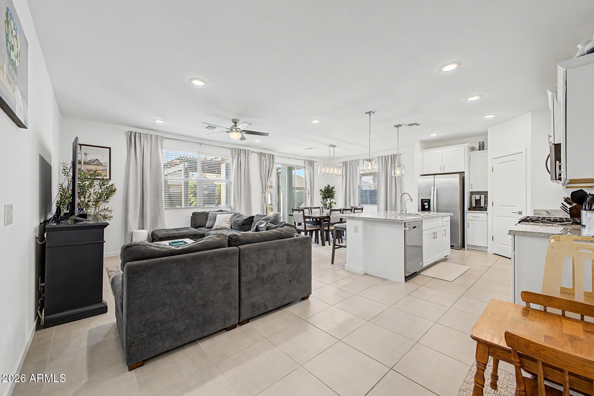 8812 W AGORA Lane