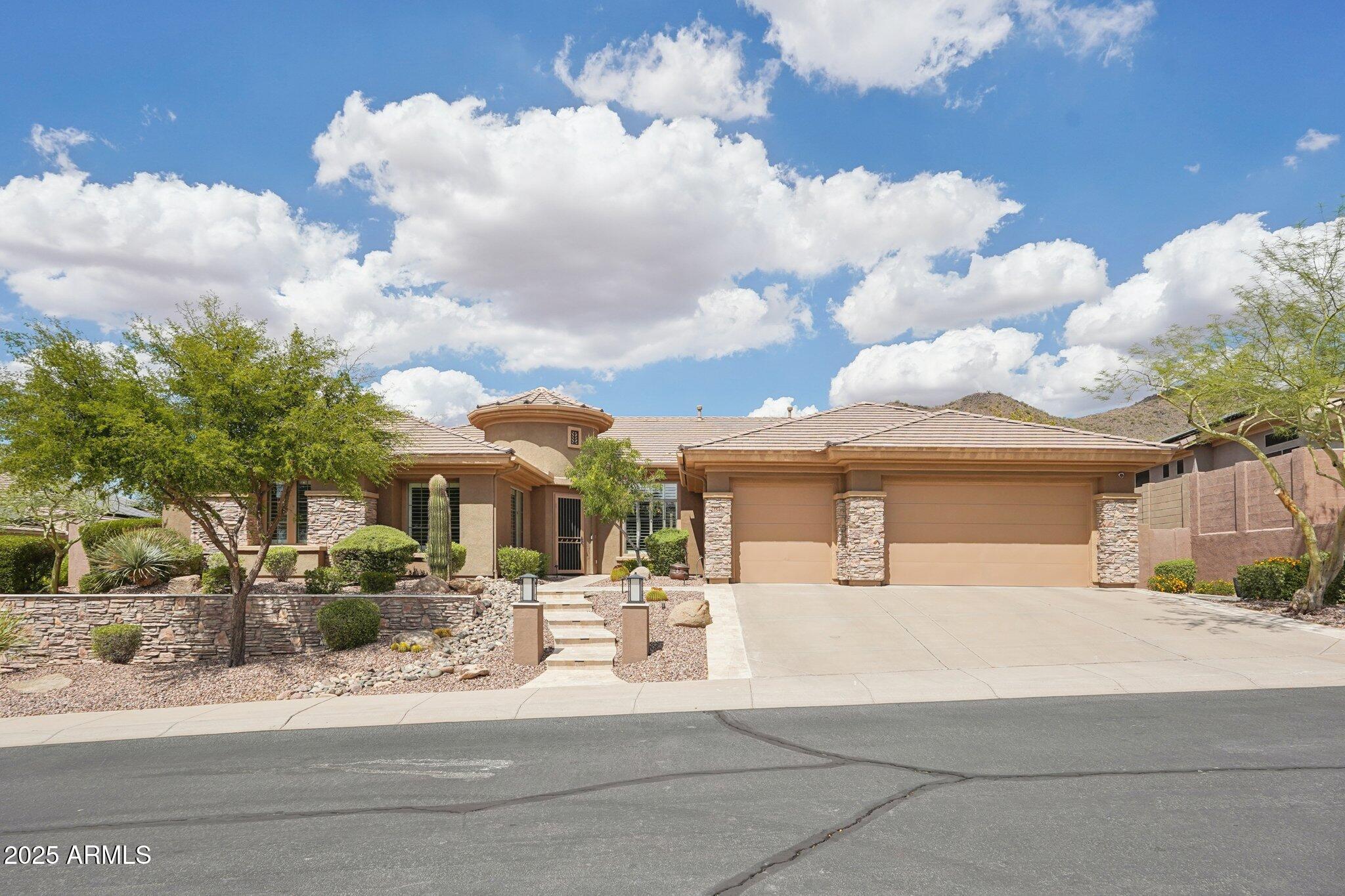 2546 W SHINNECOCK Way