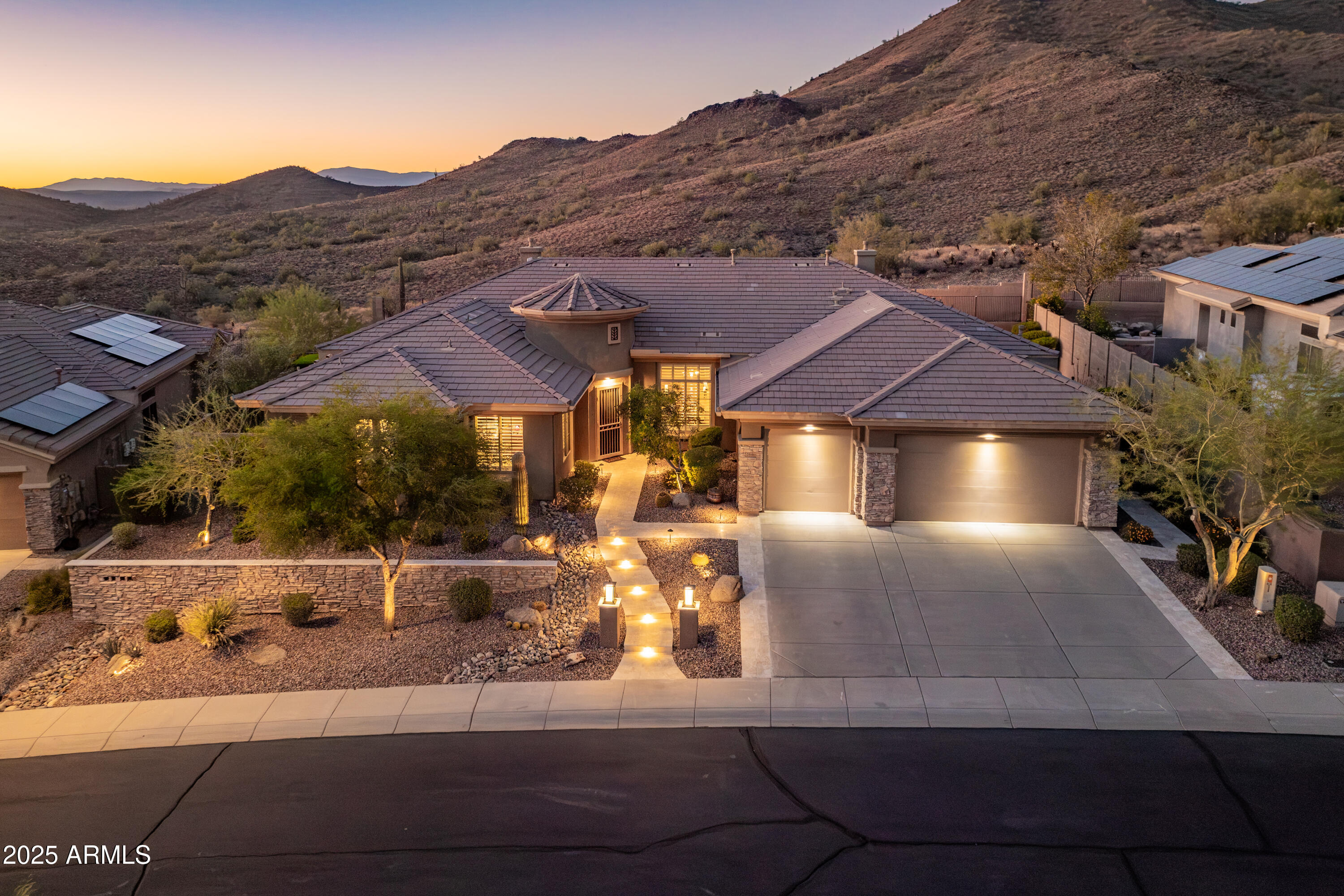 2546 W SHINNECOCK Way