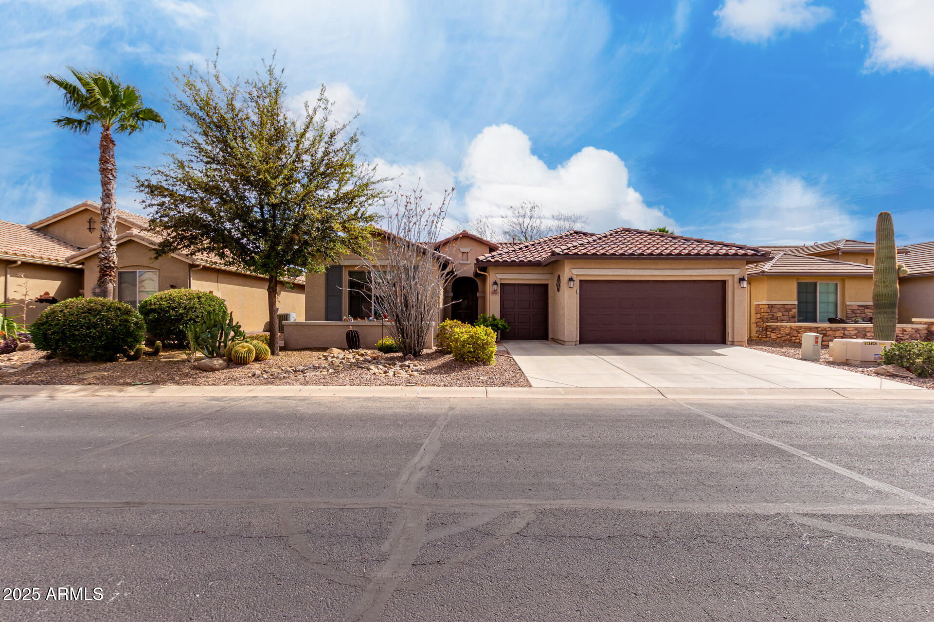 5083 W BUCKSKIN Drive