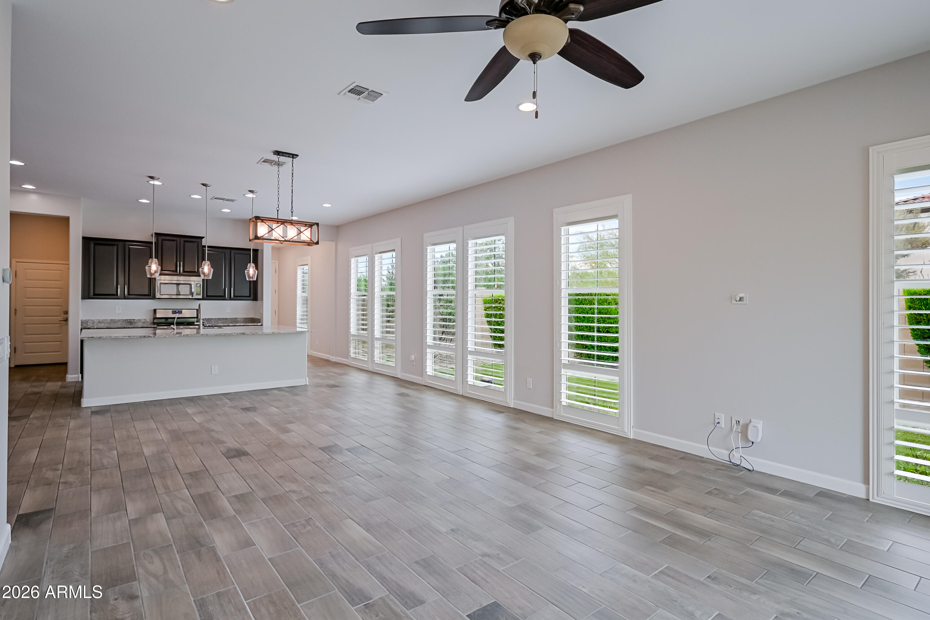 2342 W Duane Lane
