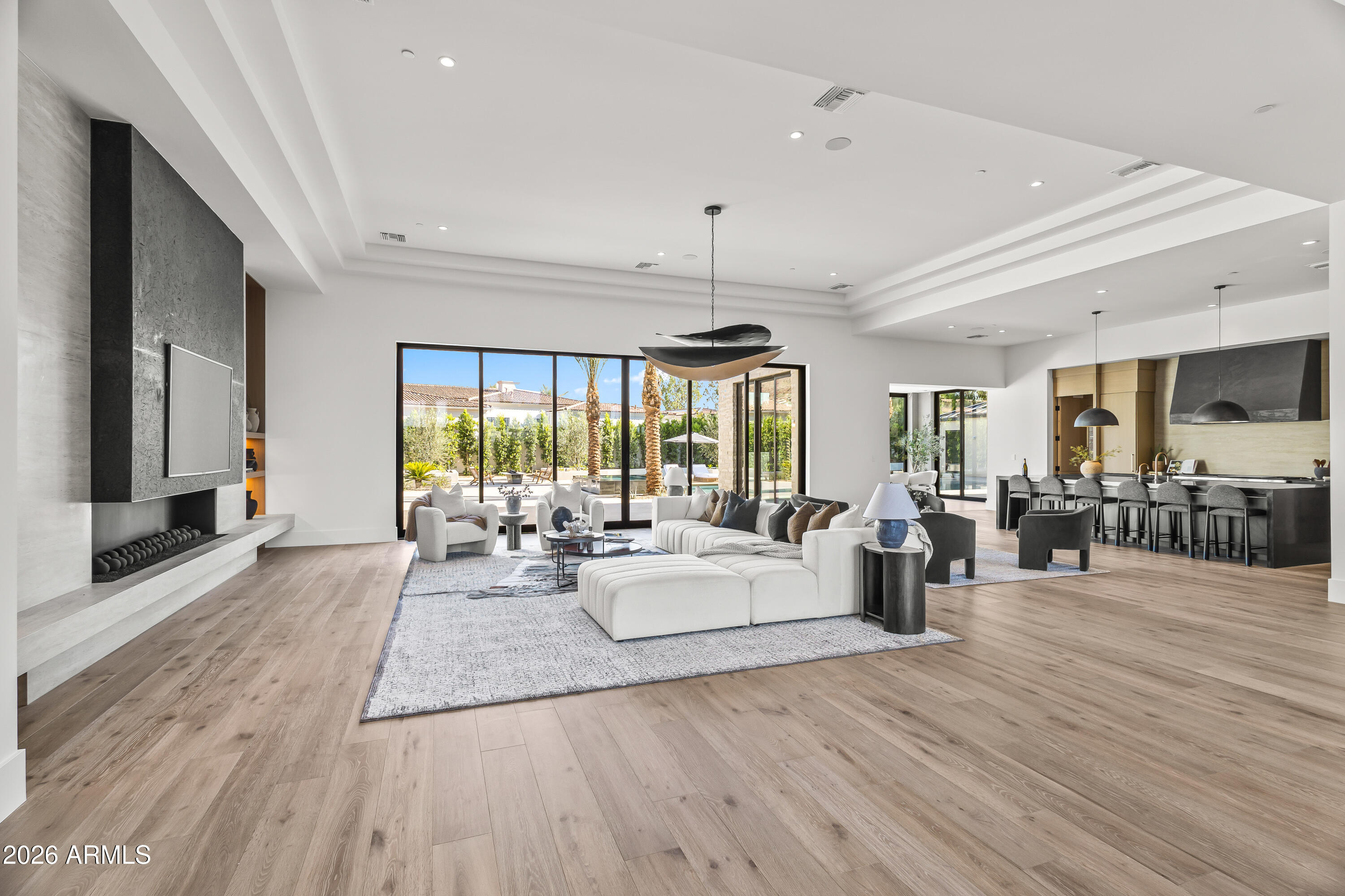 5225 E MOCKINGBIRD Lane