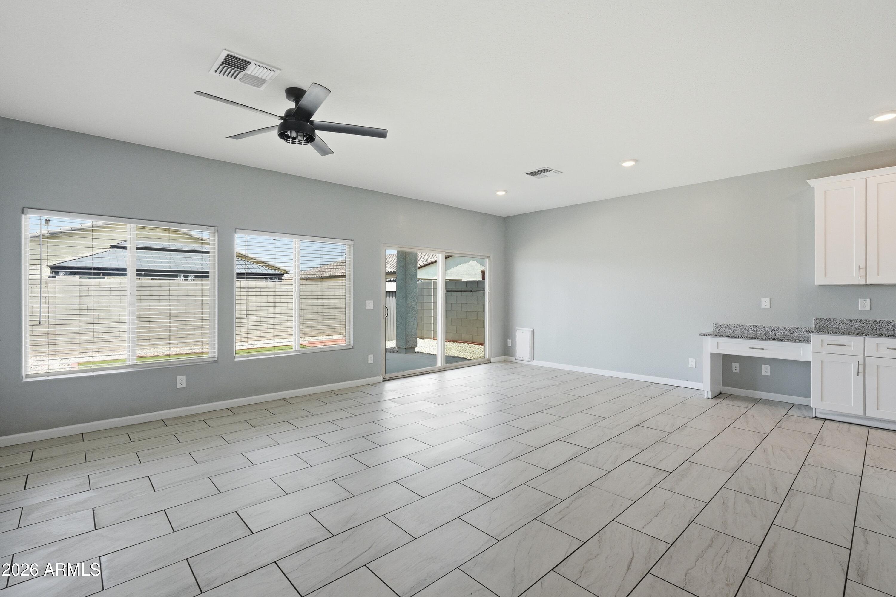 1692 W AZTEC Drive
