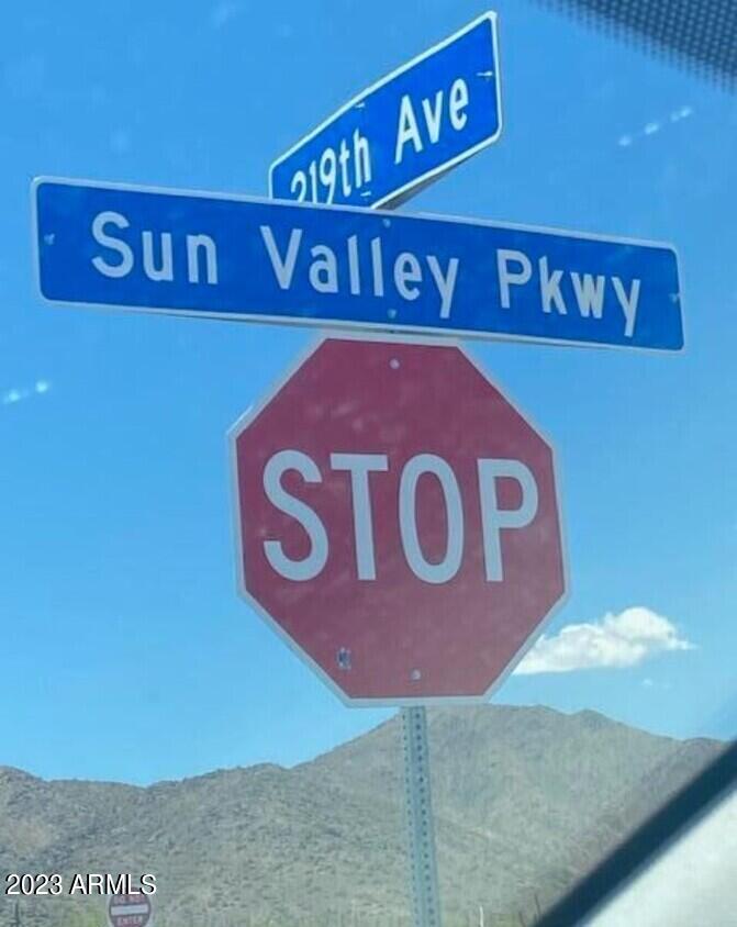 21200 N 219TH Avenue '-'