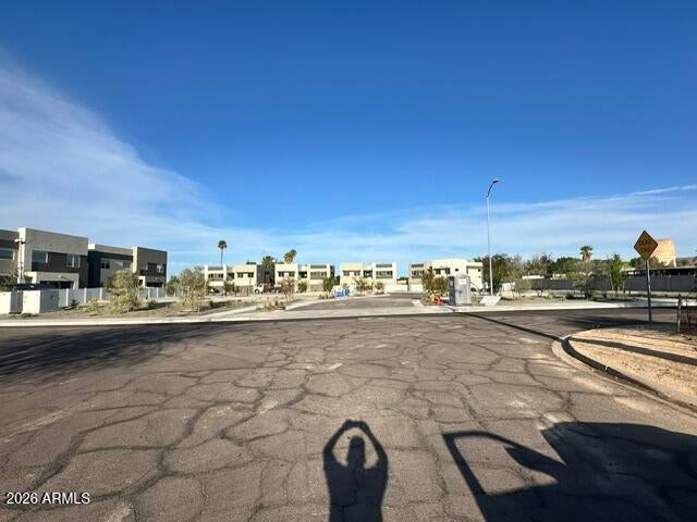 822 E ALTA VISTA Road