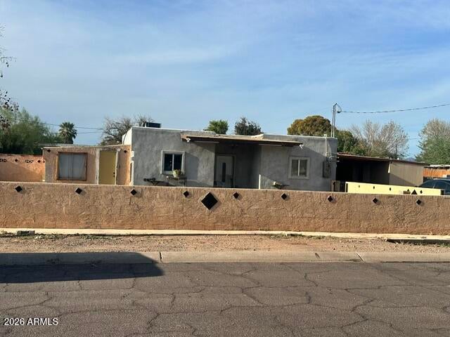 822 E ALTA VISTA Road