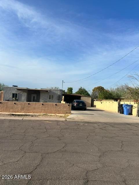 822 E ALTA VISTA Road