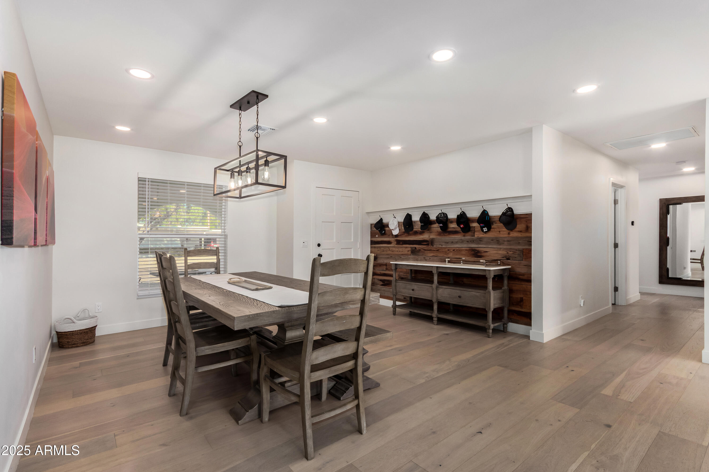 3717 E ALTADENA Avenue