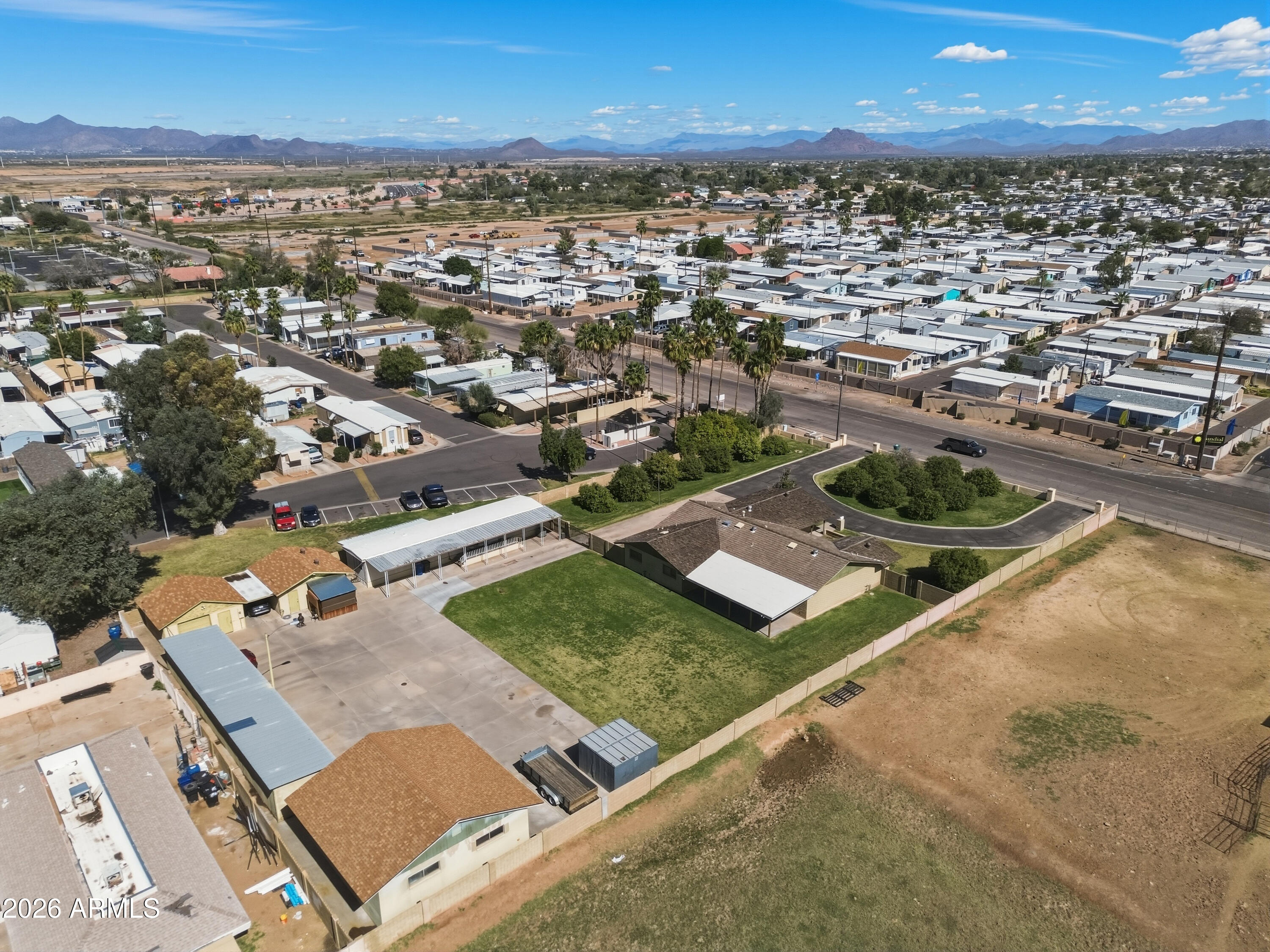 2042 N CENTER Street