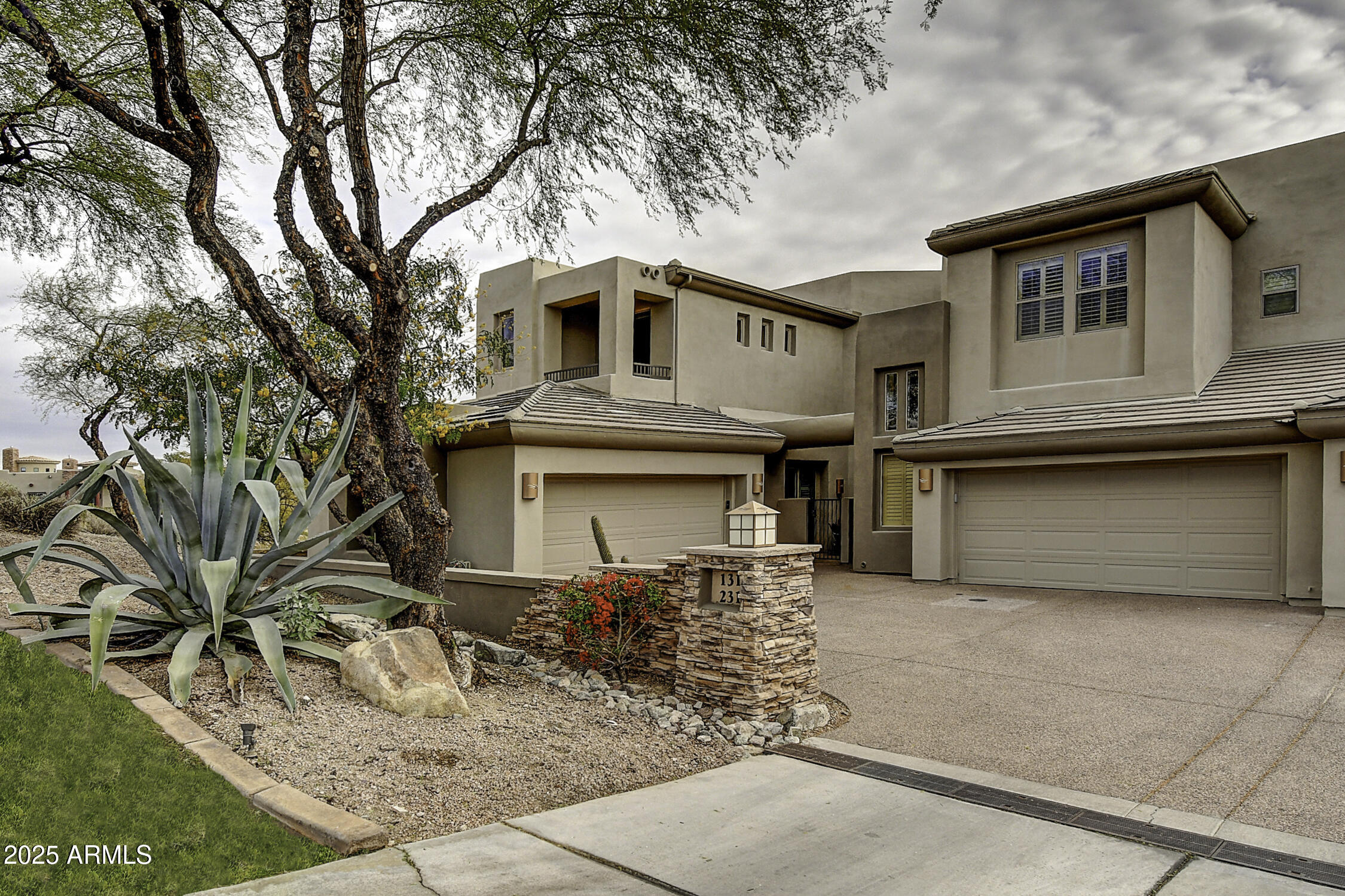 14850 E GRANDVIEW Drive 231