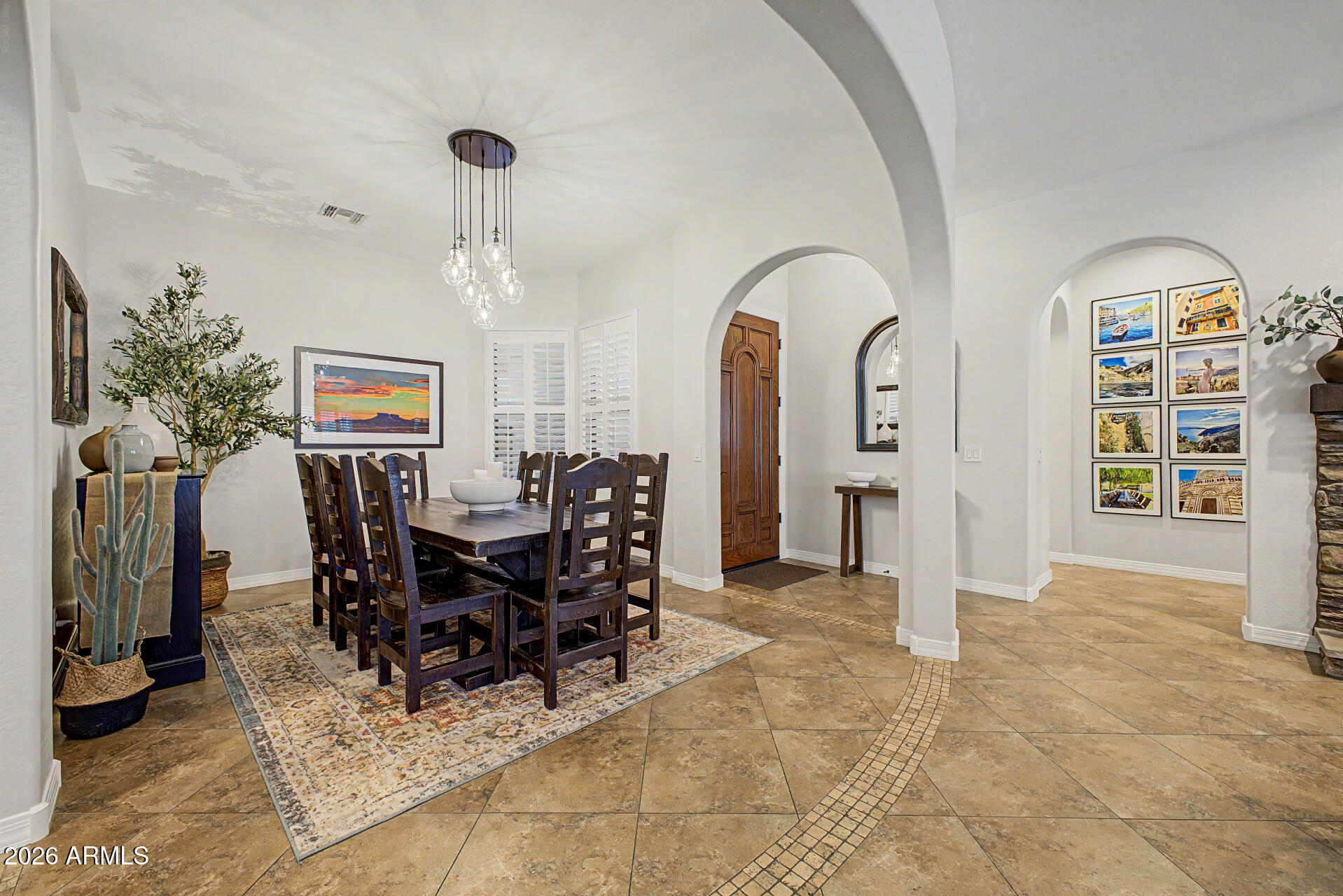 2704 W NIGHTHAWK Way