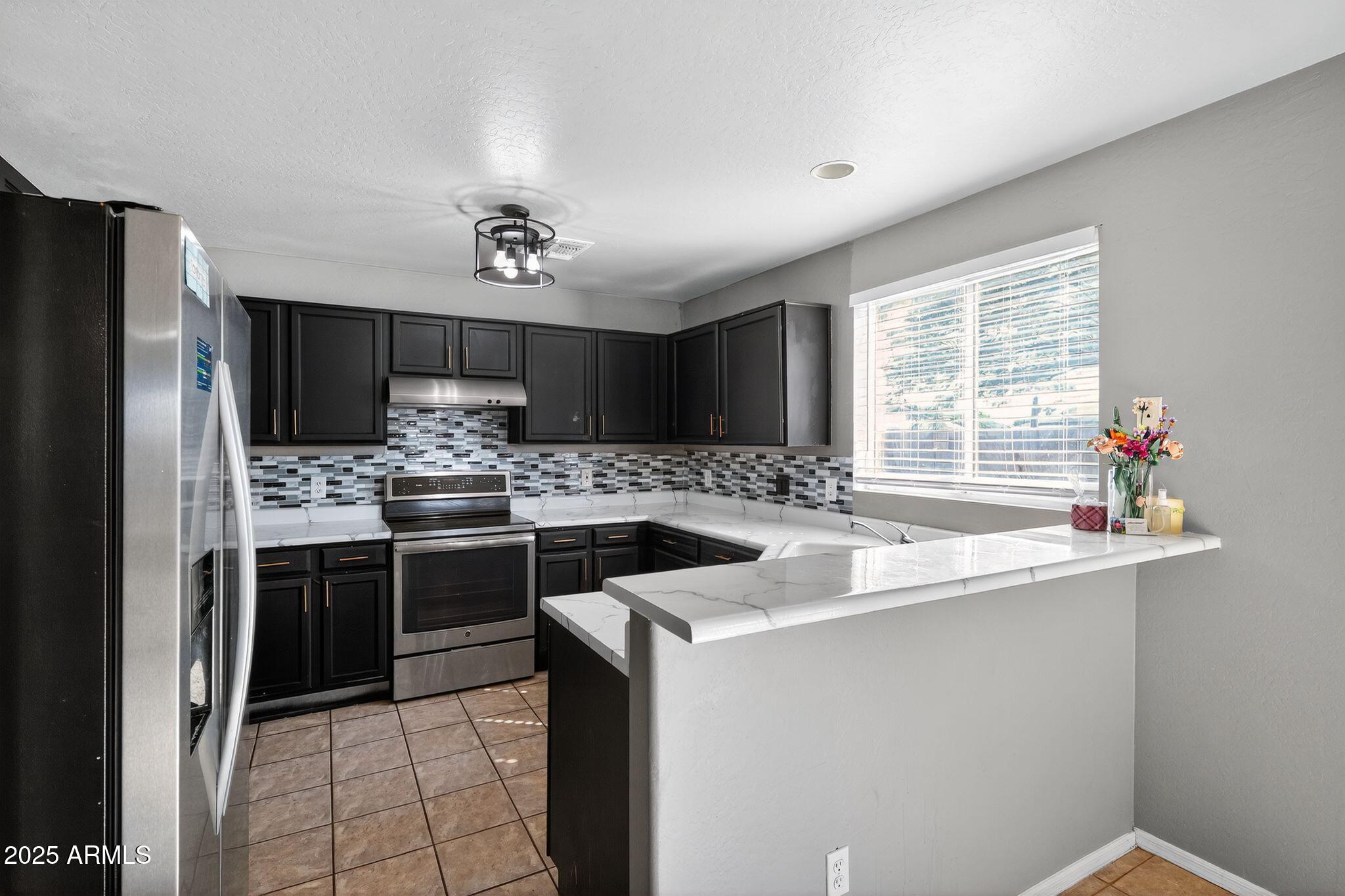 12709 N EL FRIO Street