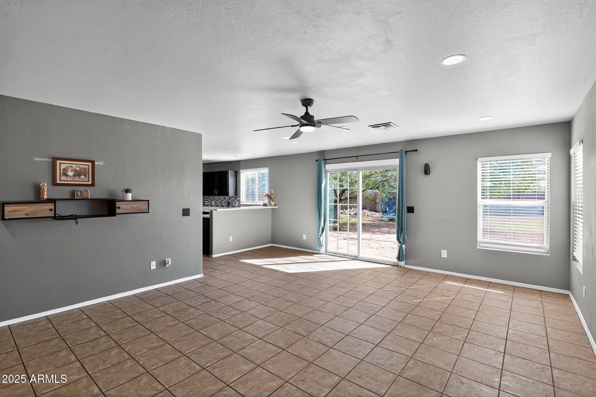 12709 N EL FRIO Street