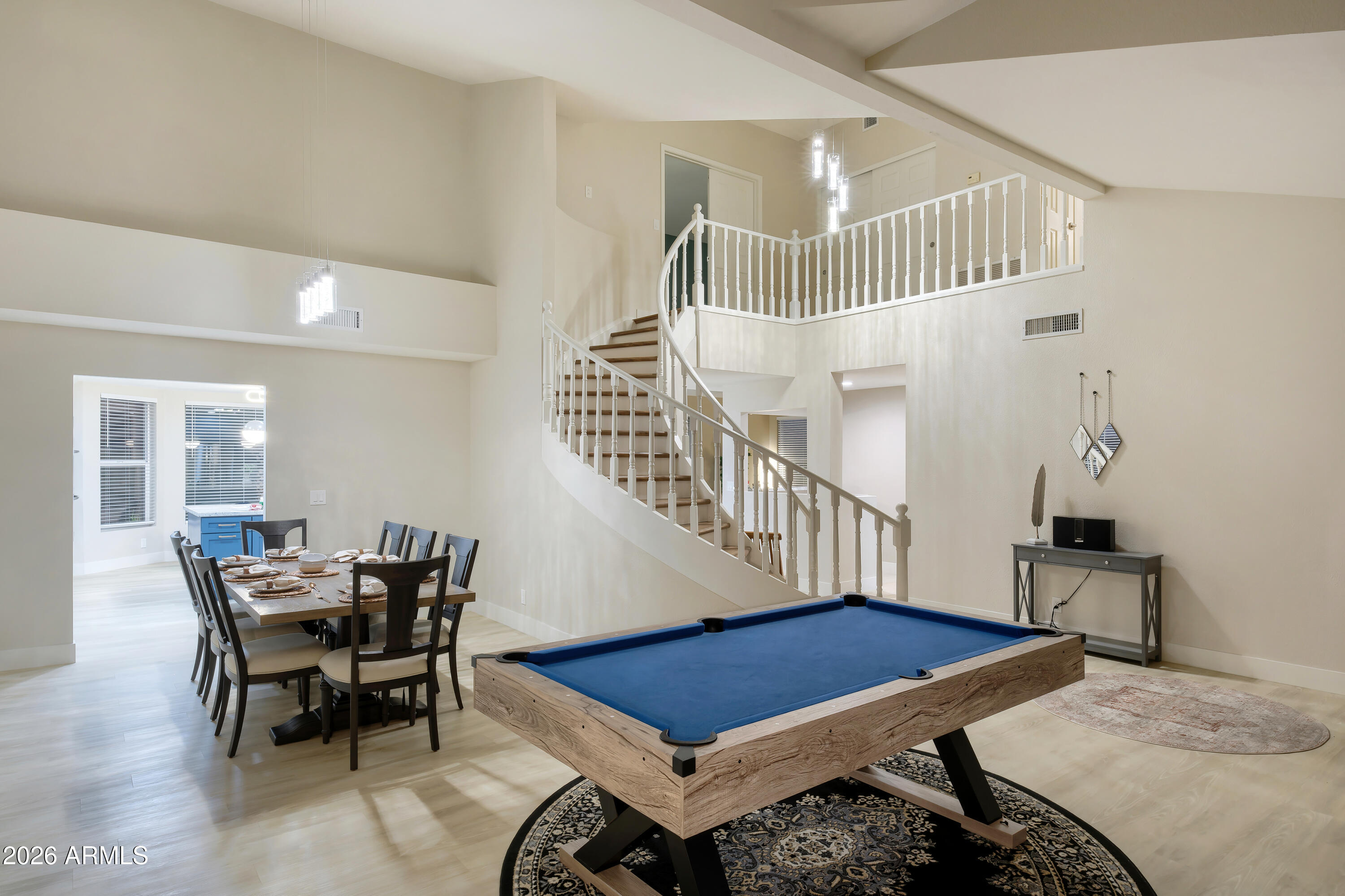 2829 E MINTON Street