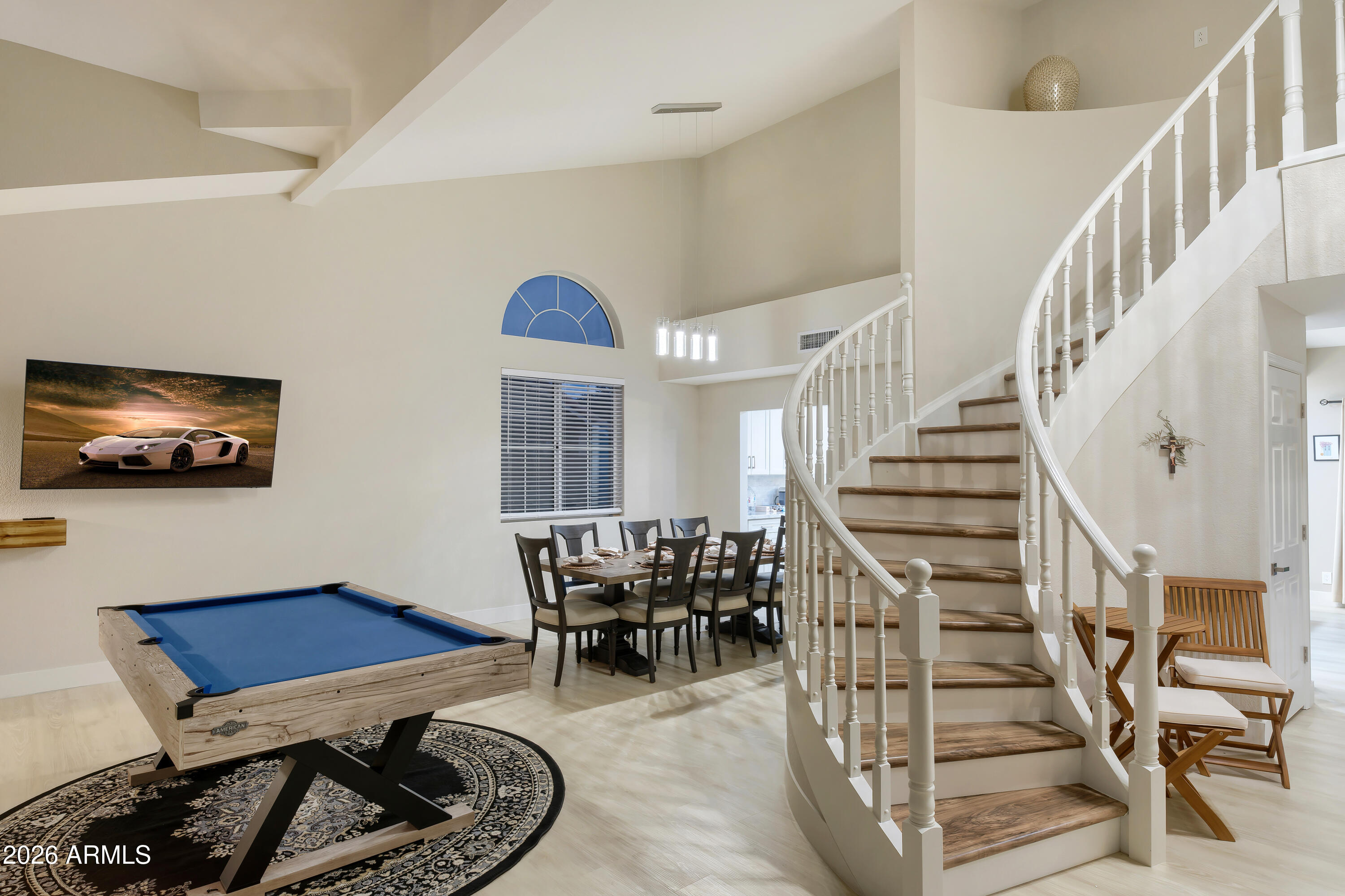 2829 E MINTON Street