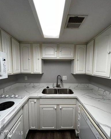 12221 W Bell Road Unit 224