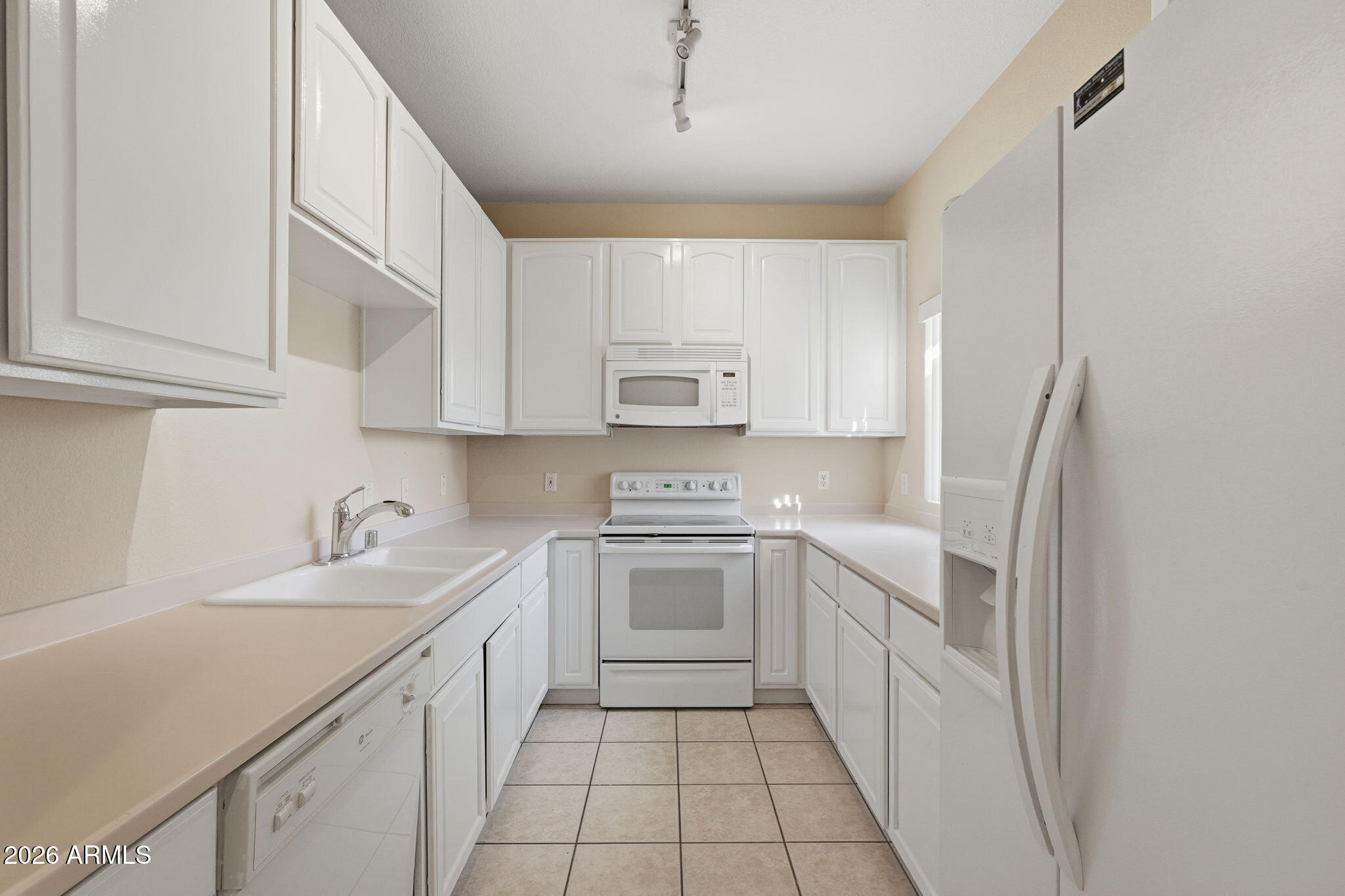 6535 E SUPERSTITION SPRINGS Boulevard 221