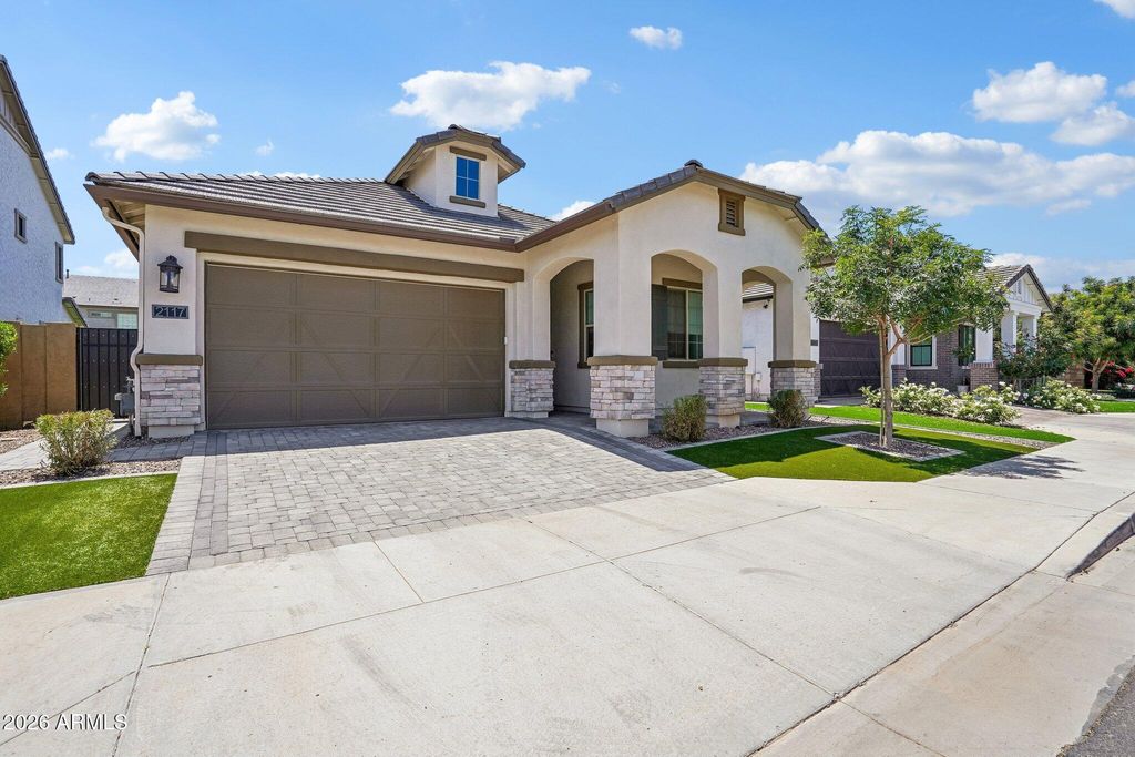 Photo of 2117 E Flamingo Way, Gilbert, AZ 85297 (MLS # 7021278)